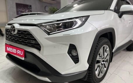 Toyota RAV4, 2021 год, 4 208 000 рублей, 26 фотография