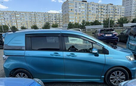 Honda Freed I, 2013 год, 1 420 000 рублей, 7 фотография