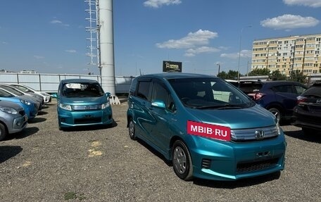 Honda Freed I, 2013 год, 1 420 000 рублей, 16 фотография