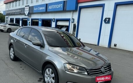 Volkswagen Passat B7, 2012 год, 927 000 рублей, 3 фотография