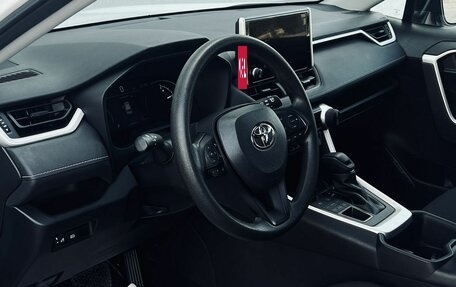 Toyota RAV4, 2023 год, 3 750 000 рублей, 12 фотография