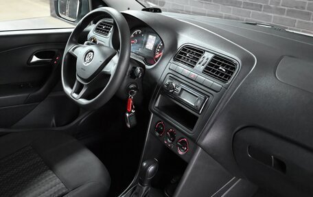 Volkswagen Polo VI (EU Market), 2019 год, 1 800 000 рублей, 17 фотография