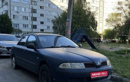 Mitsubishi Carisma I, 2001 год, 180 000 рублей, 1 фотография