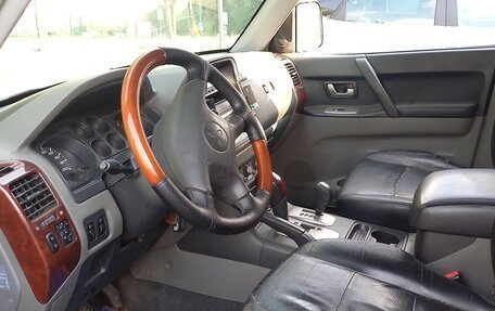 Mitsubishi Pajero III рестайлинг, 2004 год, 950 000 рублей, 10 фотография