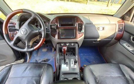 Mitsubishi Pajero III рестайлинг, 2004 год, 950 000 рублей, 12 фотография