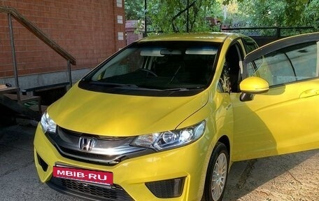 Honda Fit III, 2014 год, 1 050 000 рублей, 3 фотография