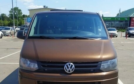 Volkswagen Transporter T5 рестайлинг, 2013 год, 1 988 000 рублей, 2 фотография