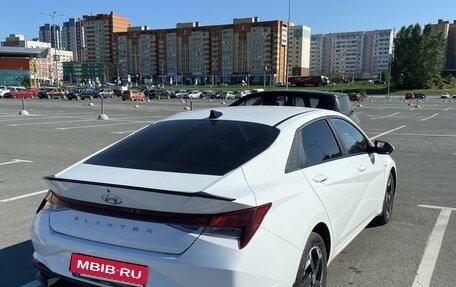 Hyundai Elantra, 2021 год, 2 200 000 рублей, 6 фотография