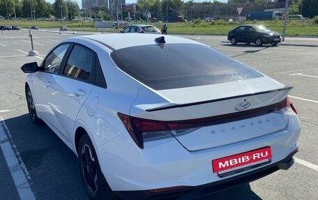 Hyundai Elantra, 2021 год, 2 200 000 рублей, 9 фотография