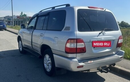 Toyota Land Cruiser 100 рестайлинг 2, 2006 год, 4 100 000 рублей, 6 фотография