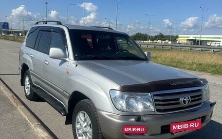 Toyota Land Cruiser 100 рестайлинг 2, 2006 год, 4 100 000 рублей, 3 фотография