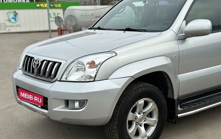 Toyota Land Cruiser Prado 120 рестайлинг, 2006 год, 2 600 000 рублей, 2 фотография