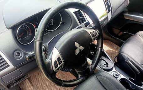 Mitsubishi Outlander III рестайлинг 3, 2012 год, 1 400 000 рублей, 12 фотография