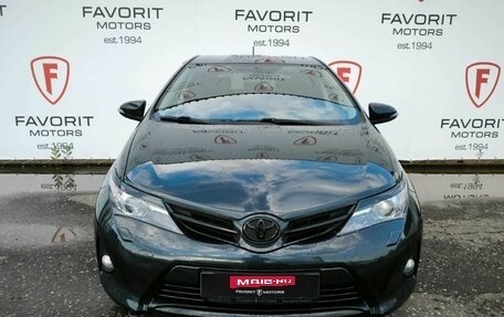 Toyota Auris II, 2013 год, 1 240 000 рублей, 2 фотография