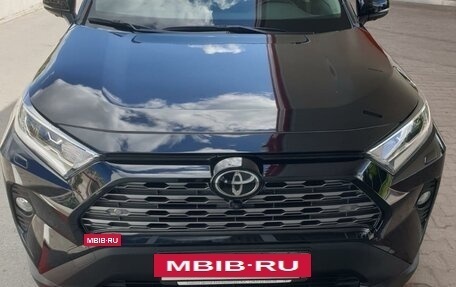 Toyota RAV4, 2022 год, 4 500 000 рублей, 3 фотография