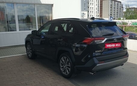 Toyota RAV4, 2022 год, 4 500 000 рублей, 7 фотография