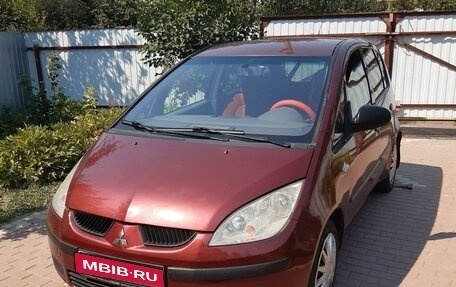 Mitsubishi Colt VI рестайлинг, 2005 год, 470 000 рублей, 1 фотография