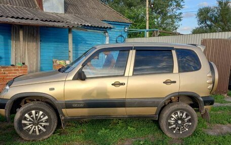 Chevrolet Niva I рестайлинг, 2005 год, 330 000 рублей, 4 фотография