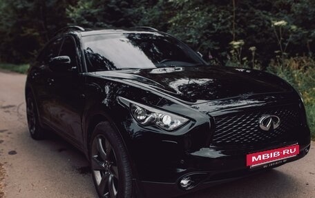 Infiniti QX70, 2015 год, 3 000 000 рублей, 2 фотография