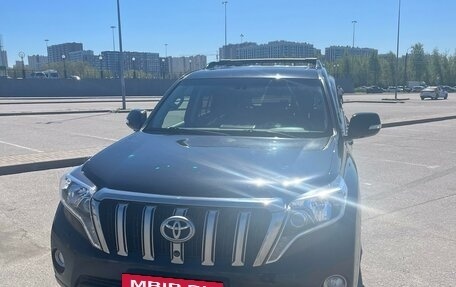 Toyota Land Cruiser Prado 150 рестайлинг 2, 2016 год, 4 400 000 рублей, 15 фотография