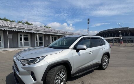 Toyota RAV4, 2022 год, 5 400 000 рублей, 4 фотография