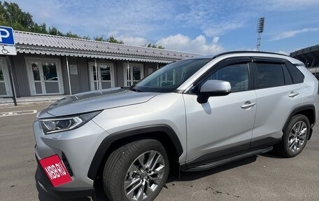 Toyota RAV4, 2022 год, 5 400 000 рублей, 31 фотография