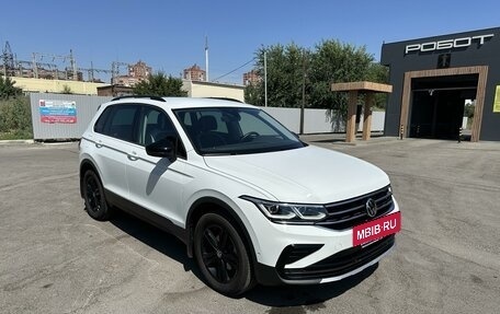 Volkswagen Tiguan II, 2022 год, 4 000 000 рублей, 3 фотография