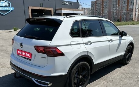 Volkswagen Tiguan II, 2022 год, 4 000 000 рублей, 6 фотография