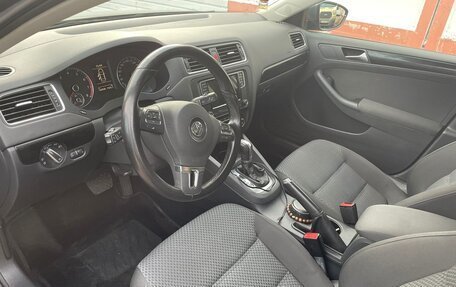 Volkswagen Jetta VI, 2012 год, 855 000 рублей, 5 фотография