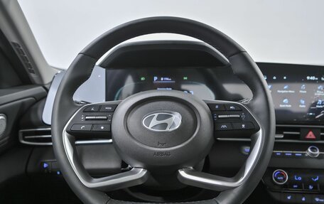 Hyundai Elantra, 2024 год, 2 680 000 рублей, 9 фотография