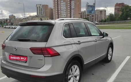 Volkswagen Tiguan II, 2017 год, 3 090 000 рублей, 4 фотография