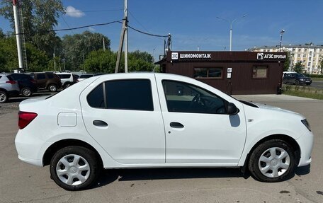 Renault Logan II, 2017 год, 950 000 рублей, 5 фотография