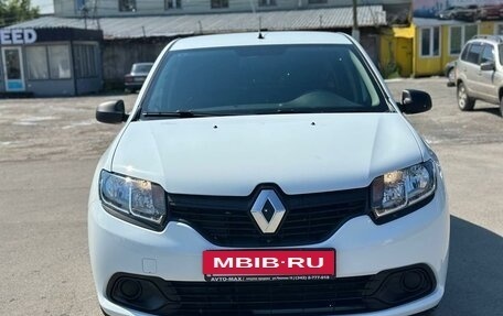 Renault Logan II, 2017 год, 950 000 рублей, 2 фотография