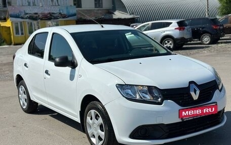 Renault Logan II, 2017 год, 950 000 рублей, 3 фотография