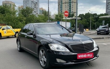 Mercedes-Benz S-Класс, 2006 год, 950 000 рублей, 2 фотография