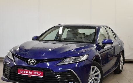 Toyota Camry, 2021 год, 3 290 000 рублей, 1 фотография