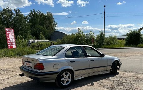 BMW 3 серия, 1993 год, 275 000 рублей, 4 фотография