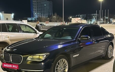 BMW 7 серия, 2014 год, 2 390 000 рублей, 18 фотография