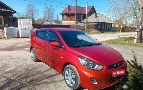 Hyundai Solaris II рестайлинг, 2012 год, 770 000 рублей, 5 фотография