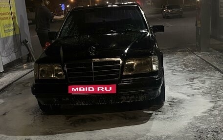 Mercedes-Benz E-Класс, 1992 год, 230 000 рублей, 2 фотография