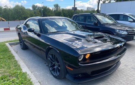 Dodge Challenger III рестайлинг 2, 2020 год, 6 750 000 рублей, 4 фотография