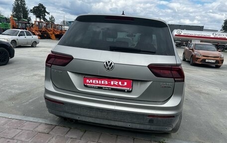 Volkswagen Tiguan II, 2017 год, 3 200 000 рублей, 4 фотография