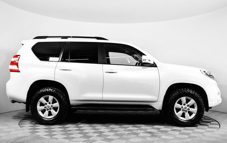 Toyota Land Cruiser Prado 150 рестайлинг 2, 2017 год, 4 000 000 рублей, 4 фотография