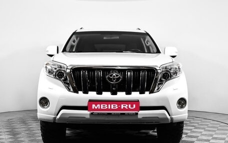 Toyota Land Cruiser Prado 150 рестайлинг 2, 2017 год, 4 000 000 рублей, 2 фотография