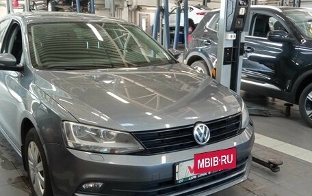 Volkswagen Jetta VI, 2016 год, 1 365 000 рублей, 2 фотография