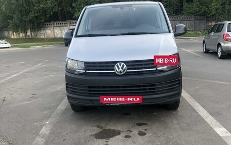 Volkswagen Caravelle T6 рестайлинг, 2015 год, 2 150 000 рублей, 3 фотография