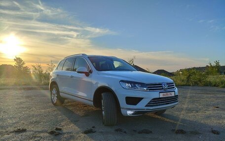 Volkswagen Touareg III, 2015 год, 3 120 000 рублей, 3 фотография