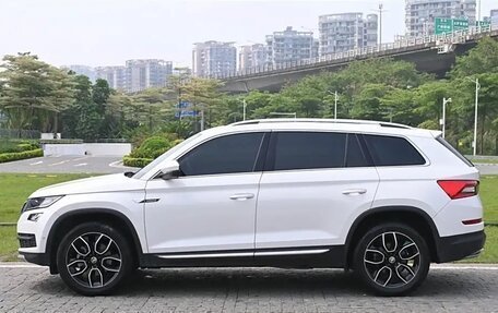 Skoda Kodiaq I, 2021 год, 2 390 000 рублей, 4 фотография