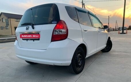 Honda Fit III, 2002 год, 400 000 рублей, 2 фотография