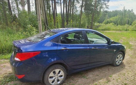 Hyundai Solaris II рестайлинг, 2015 год, 1 200 000 рублей, 2 фотография